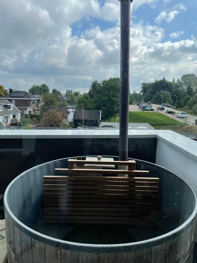 Above And Beyond - Luxe Suite Met Sauna En Stoomdouche Zaandam Kültér fotó